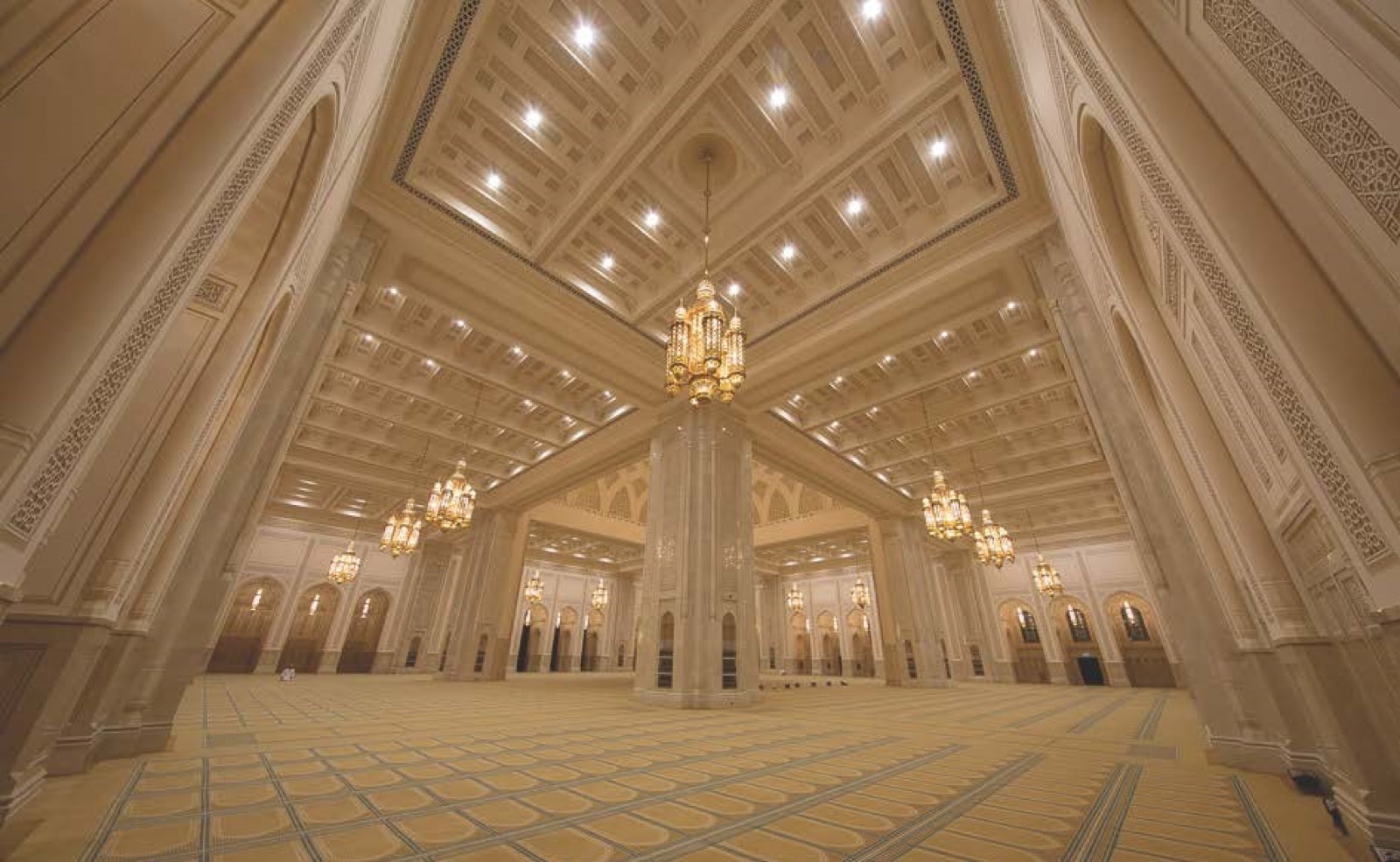 Royal Mosque, Nizwa, image 11